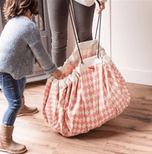 Lade das Bild in den Galerie-Viewer, play pouch Teppich