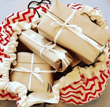 Lade das Bild in den Galerie-Viewer, play pouch Teppich