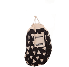Lade das Bild in den Galerie-Viewer, play pouch Teppich